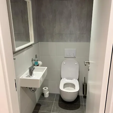Stylish With Stunning View Possibility Of Parking * Pressburg